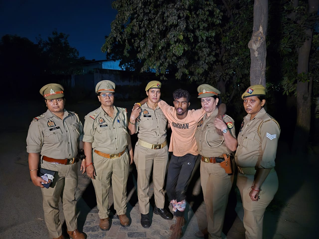गाजियाबाद में पहली बार महिला पुलिसकर्मियों ने किया बदमाश का एनकाउंटर