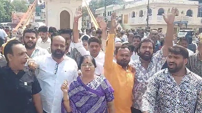 नाबालिग स्कूली छात्रा को धर्मांतरण से इनकार पर मिली तेजाब की धमकी, राजस्थान में साम्प्रदायिक हंगामा शुरू