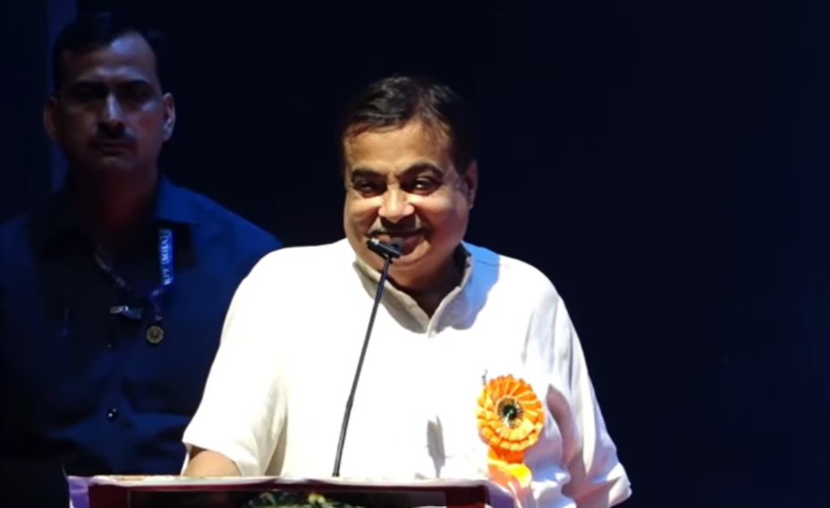 जो लोगों को मूर्ख बना सकता है, वही सबसे अच्छा नेता... ये क्‍या बोल गए नितिन गडकरी