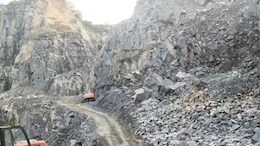राजस्थान के सीकर में बड़ा हादसा, पहाड़ दरकने से माइंस में दबे मजदूर; एक की मिली डेड बॉडी