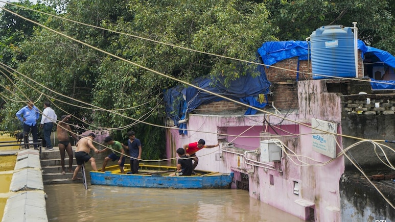 Rain-Battered States Look For Relief, But Monsoon Delays Its Withdrawal Rain-Battered States Look For Relief, But Monsoon Delays Its Withdrawal