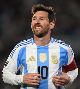 Lionel Messis Argentina Coach Drops Worrying Update On Superstars World Cup Participation