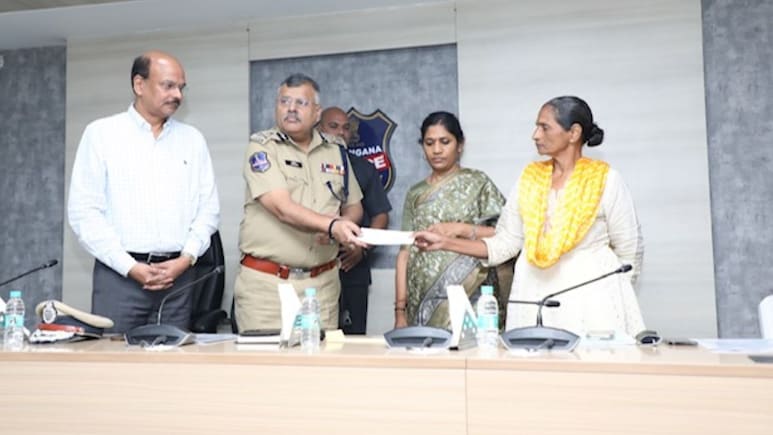 Maoist Leader Kishenji's Wife, Carrying Rs 1 Crore Reward, Surrenders In Telangana