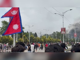 वह कॉलेज से आया था, उसके सिर पर गोली मारी... काठमांडू में गुस्से से फट पड़ी नेपाली युवती वह कॉलेज से आया था, उसके सिर पर गोली मारी... काठमांडू में गुस्से से फट पड़ी नेपाली युवती