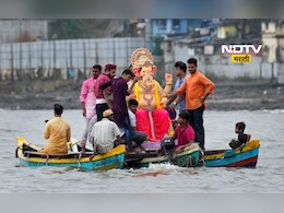 Ganesh Visarjan: मुंबईत गणपती विसर्जनानंतर जमा झालेल्या 2000 टन मलब्याचं काय होणार? Ganesh Visarjan: मुंबईत गणपती विसर्जनानंतर जमा झालेल्या 2000 टन मलब्याचं काय होणार?