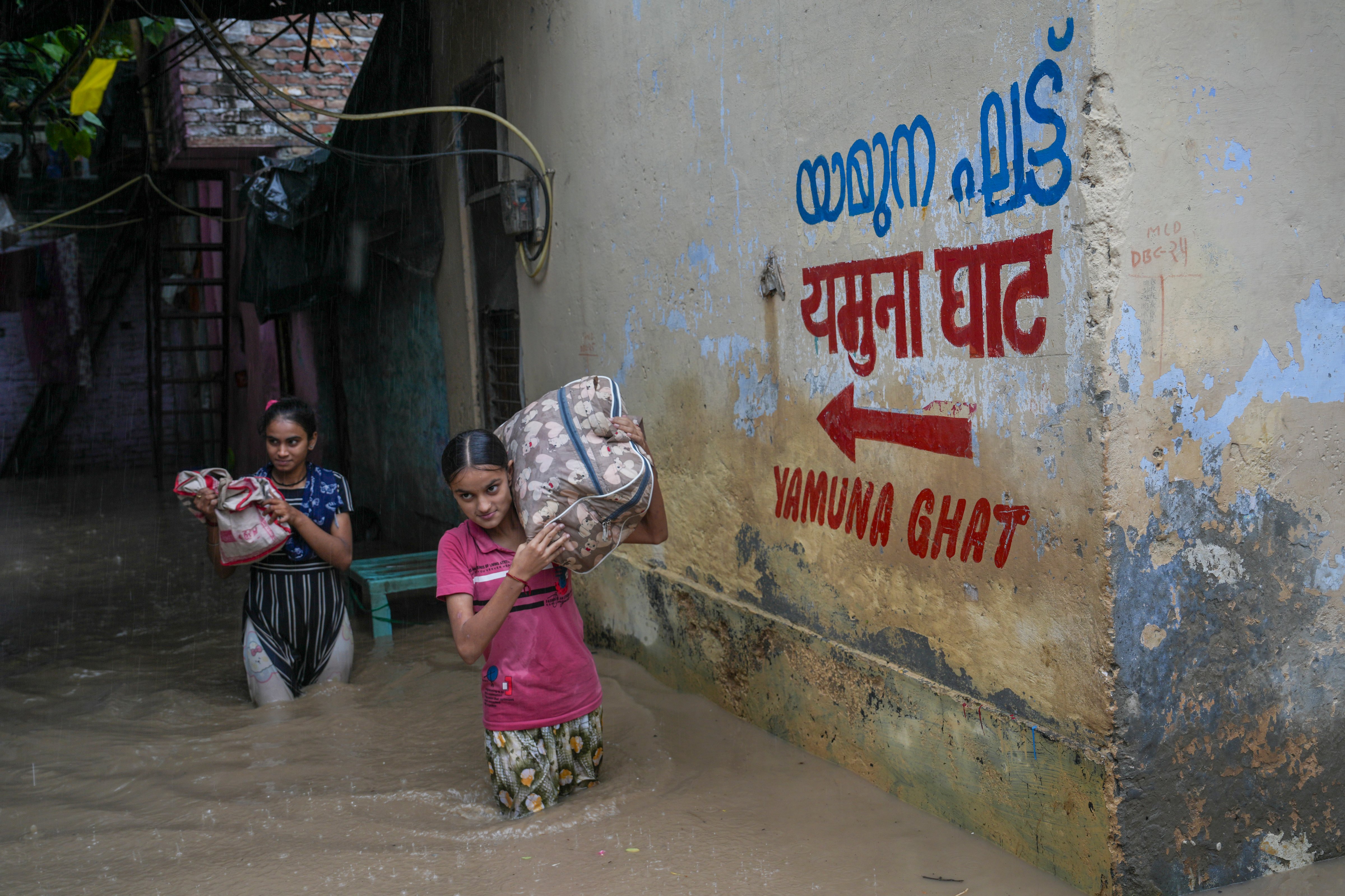 Delhi Flood Alert: Yamuna Water Levels Breach Evacuation Mark, City Triggers Response Plan