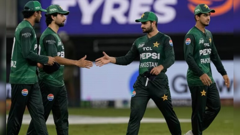 Asia Cup 2025, PAK vs UAE: भारत में Sony LIV के अलावा यहां देख सकते हैं मैच का Live टेलीकास्ट Asia Cup 2025, PAK vs UAE: भारत में Sony LIV के अलावा यहां देख सकते हैं मैच का Live टेलीकास्ट