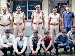 Rajasthan: सेना जवान के बाद नशा तस्करी मामले में अब शिक्षक गिरफ्तार, पुलिस ने 7 लोगों को पकड़ा Rajasthan: सेना जवान के बाद नशा तस्करी मामले में अब शिक्षक गिरफ्तार, पुलिस ने 7 लोगों को पकड़ा