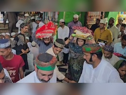 Ajmer Sharif: अजमेर शरीफ में एकता कपूर ने चढ़ाई चादर, पैन इंडिया प्रोजेक्ट ‘वरुसषभा’ की सक्सेस के लिए बांधा मन्नत का धागा Ajmer Sharif: अजमेर शरीफ में एकता कपूर ने चढ़ाई चादर, पैन इंडिया प्रोजेक्ट ‘वरुसषभा’ की सक्सेस के लिए बांधा मन्नत का धागा