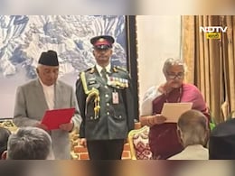 Nepal Interim Govt: सस्पेन्स संपला! सुशीला कार्की बनल्या नेपाळच्या हंगामी पंतप्रधान Nepal Interim Govt: सस्पेन्स संपला! सुशीला कार्की बनल्या नेपाळच्या हंगामी पंतप्रधान
