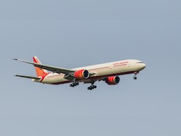 इंदौर में एयर इंडिया के विमान की इमरजेंसी लैंडिंग, दिल्ली से आ रही थी फ्लाइट