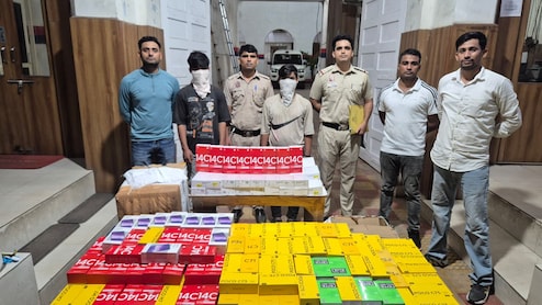 दिल्ली से कुरियर के जरिए बिहार भेजे 385 मोबाइल, बीच में ही हो गए पार, पुलिस ने 18 घंटे में सुलझाया मामला