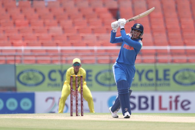INDW vs AUSW, 1st ODI: स्मृति मंधाना का वनडे में तहलका, प्रतीका रावल के साथ मिलकर बना दिया महारिकॉर्ड