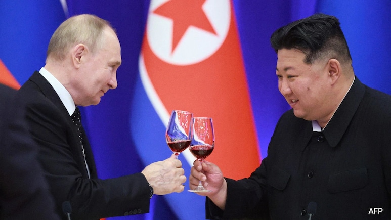 Kim Jong Un : पुतिन-किम यांच्या भेटीनंतर डीएनएचे ट्रेस मिटवण्याचे 'थ्रिलर' ; नेमकं काय घडलं?, पाहा Video