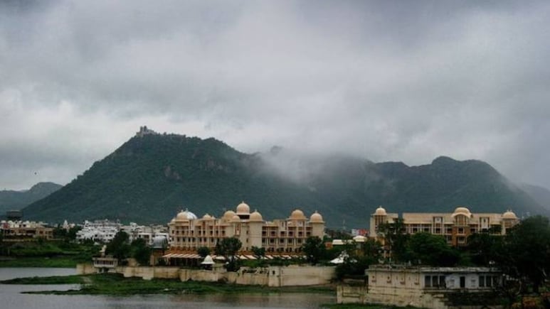 Rajasthan Rain: राजस्थान में नया पश्चिमी विक्षोभ फिर लाया बारिश, कोटा-उदयपुर में येलो अलर्ट जारी