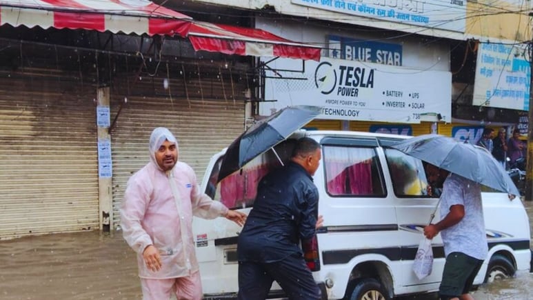Rain Update : आजही पावसाचं धुमशान, कोणत्या जिल्ह्यांना तडाखा? जालनातील 10 हजार नागरिकांचं स्थलांतर