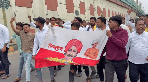 मुंबई पहुंचा हजारों आदिवासियों का पैदल मार्च, मंत्रालय के सामने रखेगा सरकारी नौकरियों समेत ये 19 मांगें