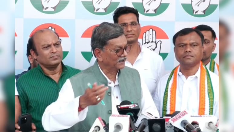 'अपने-अपने चमचों को कंट्रोल करें', कांग्रेस की बैठक में चरणदास महंत की अपने नेताओं को नसीहत 'अपने-अपने चमचों को कंट्रोल करें', कांग्रेस की बैठक में चरणदास महंत की अपने नेताओं को नसीहत