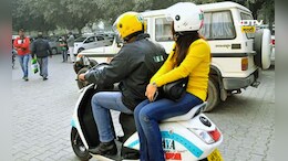 Maharashtra Electric Bike Taxi Fare: दुचाकी टॅक्सी सेवेसाठी भाडेदर निश्चित,जाणून घ्या किमान अन् कमाल भाडे