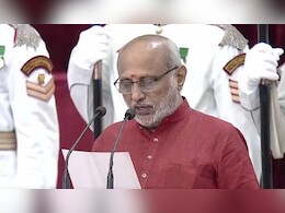 राधाकृष्णन बने देश के 15वें उपराष्ट्रपति, शपथग्रहण की '3 पूर्व' धनखड़, वेंकैया, अंसारी वाली तस्वीर देखिए राधाकृष्णन बने देश के 15वें उपराष्ट्रपति, शपथग्रहण की '3 पूर्व' धनखड़, वेंकैया, अंसारी वाली तस्वीर देखिए