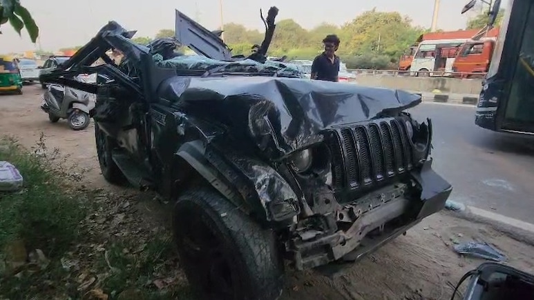 5 Dead As Speeding Thar Loses Control, Hits Divider On Gurugram Highway