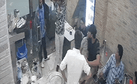 कोटा में नॉन वेज रेस्टोरेंट में हिस्ट्रीशीटर से हुआ था विवाद... 4 गिरफ्तार, पिस्टल लेकर होटल में घुसे थे बदमाश कोटा में नॉन वेज रेस्टोरेंट में हिस्ट्रीशीटर से हुआ था विवाद... 4 गिरफ्तार, पिस्टल लेकर होटल में घुसे थे बदमाश