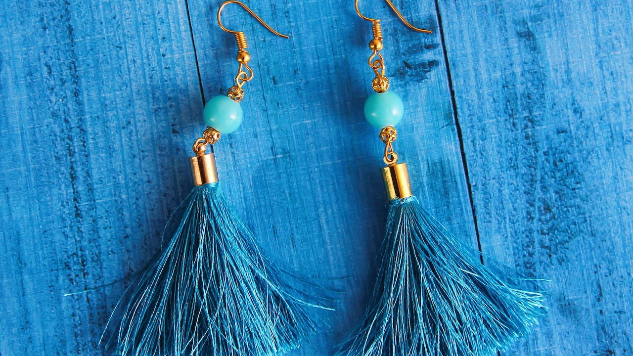 Earring Styling Tips: Perfect Pairs For Jeans, Dresses and Power Blazers