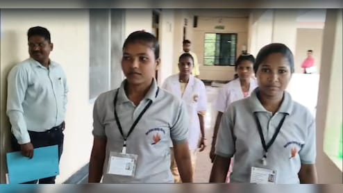 'बंदूक' छोड़कर पकड़ी 'सुई-धागा'. गरियाबंद में 6 इनामी नक्सली यूं बुन रहे हैं नई जिंदगी का सपना