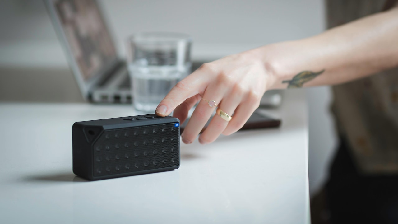 Enjoy non-stop music on the move with handy bluetooth speakers