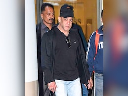 लद्दाख में फिल्म की शूटिंग कर मुंबई लौटे सलमान खान, क्लीन शेव में दिखा भाईजान का नया लुक लद्दाख में फिल्म की शूटिंग कर मुंबई लौटे सलमान खान, क्लीन शेव में दिखा भाईजान का नया लुक