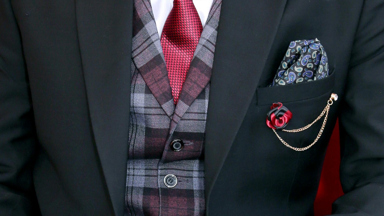 Mens Suit Fit Guide: How To Fix Common Mistakes
