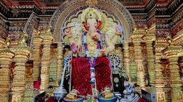 Lalbaugcha Raja: रेमंडच्या गौतम सिंघानियांचं लालबागच्या राजाला भरूभरून दान, VIDEO व्हायरल