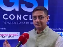 PM Modi's Economic Advisor Gives iPhone Example To Explain GST To Gen Z PM Modi's Economic Advisor Gives iPhone Example To Explain GST To Gen Z