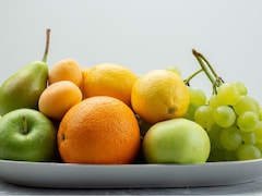 रात को फल खाने से मोटापा बढ़ता है या वजन घटता है? जानिए सच क्या है