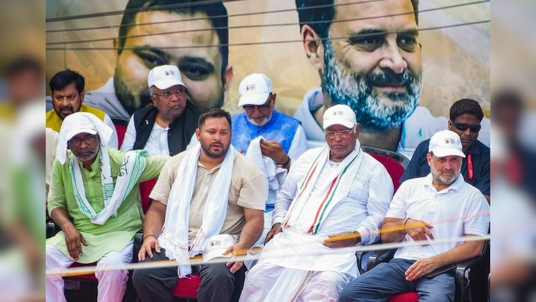 राहुल गांधी ने कहा-हम हाइड्रोजन बम के साथ तैयार, वोट चोरी करने वाले चेहरा नहीं दिखा पाएंगे