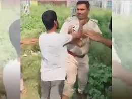 VIDEO: राजस्थान में फिर पुलिस पर हमला, ट्रक ड्राइवर ने RTO इंस्पेक्टर का दबाया गला... लगातार मारता रहा धक्का VIDEO: राजस्थान में फिर पुलिस पर हमला, ट्रक ड्राइवर ने RTO इंस्पेक्टर का दबाया गला... लगातार मारता रहा धक्का