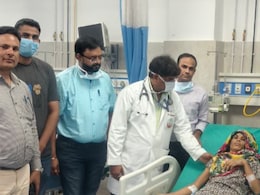 Rajasthan News: जयपुर में महिला के पेट से निकला 6 किलो बालों का गुच्छा,  डॉक्टरों ने बताया दुर्लभ बीमारी Rajasthan News: जयपुर में महिला के पेट से निकला 6 किलो बालों का गुच्छा,  डॉक्टरों ने बताया दुर्लभ बीमारी