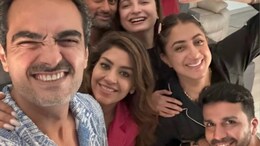 After Confirming Relationship, Esha Deol's Ex-Husband Bharat Takhtani Shares New Pic With Meghna Lakhani