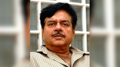 उस टॉप एक्ट्रेस की 10 फोटो, जिसे छोड़ शत्रुघ्न सिन्हा ने की पूनम से शादी, चौथी देख बोलेंगे- सोनाक्षी की परछाई