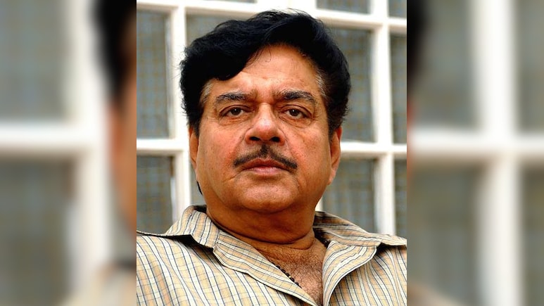 उस टॉप एक्ट्रेस की 10 फोटो, जिसे छोड़ शत्रुघ्न सिन्हा ने की पूनम से शादी, चौथी देख बोलेंगे- सोनाक्षी की परछाई उस टॉप एक्ट्रेस की 10 फोटो, जिसे छोड़ शत्रुघ्न सिन्हा ने की पूनम से शादी, चौथी देख बोलेंगे- सोनाक्षी की परछाई