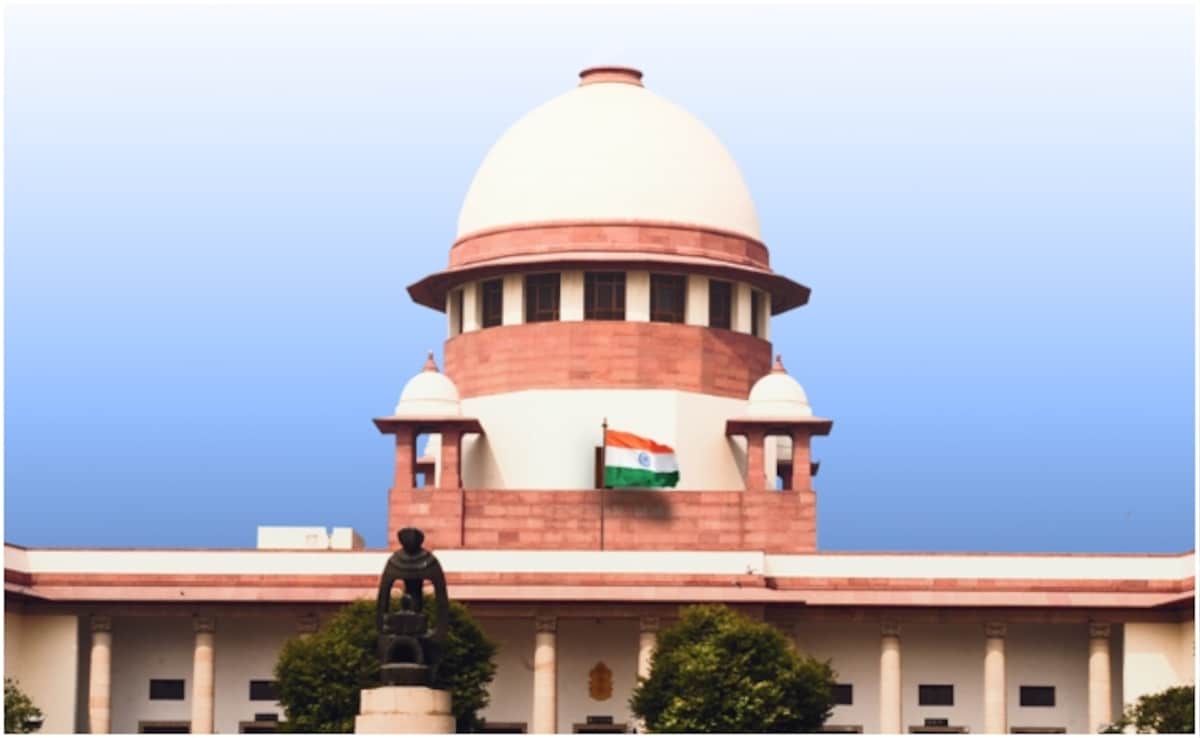 SIR केस में आधार कार्ड पर सुप्रीम कोर्ट की सख्त टिप्पणी: क्या गैर-नागरिकों को भी वोटिंग का हक मिलना चाहिए?