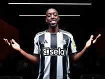 Newcastle Uniteds Yoane Wissa To See Specialist Over Knee Injury