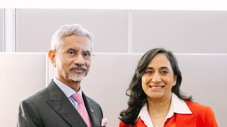 न्यूयॉर्क में कनाडा की विदेश मंत्री से मिले जयशंकर, दिया भारत आने का न्‍यौता