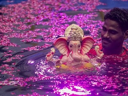 Ganesh Visarjan 2025: अनंत चतुर्दशी कधी आहे? गणपती बाप्पाच्या विसर्जनासाठीचा शुभ काळ जाणून घ्या Ganesh Visarjan 2025: अनंत चतुर्दशी कधी आहे? गणपती बाप्पाच्या विसर्जनासाठीचा शुभ काळ जाणून घ्या