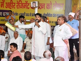 फरहान अख्तर की फिल्म 120 बहादुर के नाम पर बवाल क्यों? गुरुग्राम हुई महापंचायत