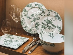 आधे से भी कम दाम में खरीदें शानदार डिज़ाइन और हाई क्वालिटी वाले Dining Sets, डील्स देखते ही आ जाएगा दिल