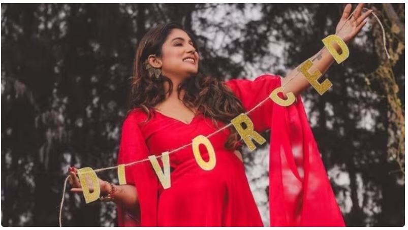 तमिल एक्ट्रेस शालिनी ने कराया डिवोर्स फोटोशूट, तस्वीरें शेयर कर के लिखा-'99 समस्याएं, लेकिन पति...'