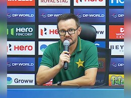 कौन हैं मोहम्मद नवाज? जिन्हें माइक हेसन ने बताया मौजूदा समय का बेस्ट वर्ल्ड स्पिनर