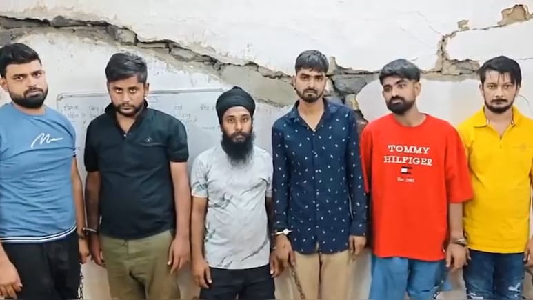 फिल्मी अंदाज में थाने से कुख्यात अपराधी को भगा ले गई गर्लफ्रेंड ! देखती रह गई दुर्ग पुलिस