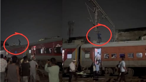 Indian Railway: ट्रेन के ऊपर अचानक चढ़ गया सिरफिरा युवक, यात्रियों में मची अफरा-तफरी...